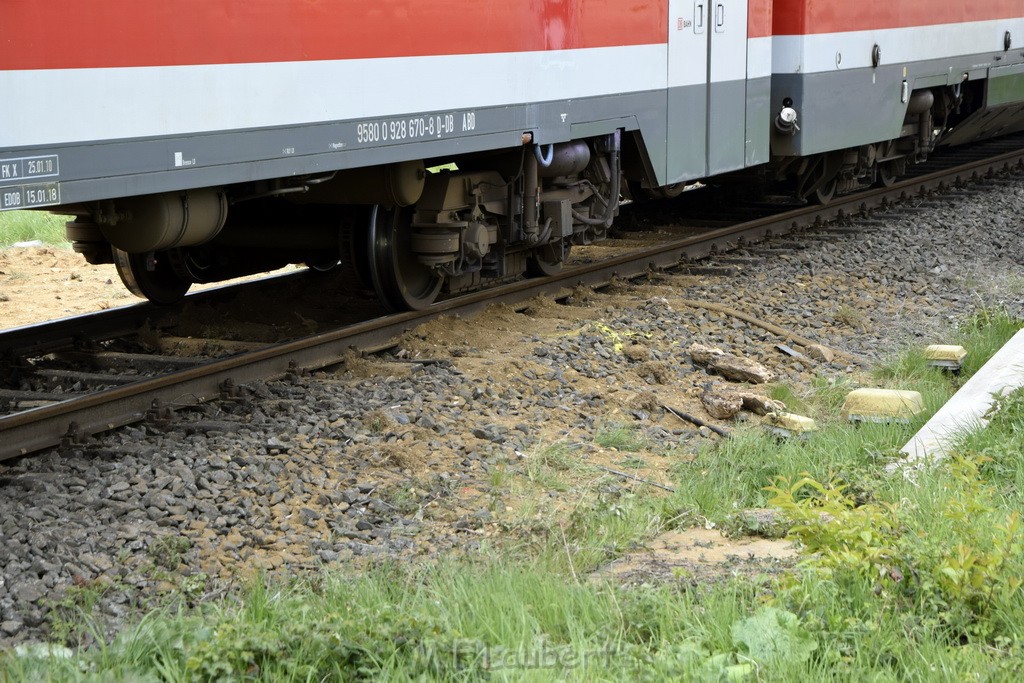 Schwerer VU LKW Zug Bergheim Kenten Koelnerstr P636.JPG - Miklos Laubert